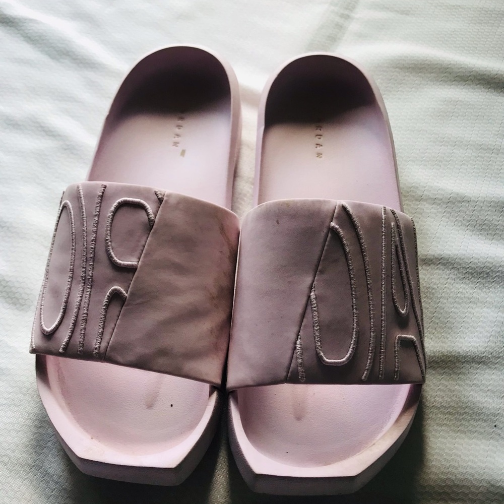 Jordan‎ Pink Slide Sandals